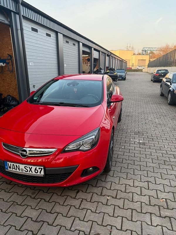 Gebraucht Opel Astra GTC 180 PS (132 kW) 2011 Rot Coupé