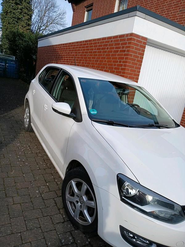 Gebraucht VW Polo 85 PS (62 kW) 2013 Weiß Kleinwagen