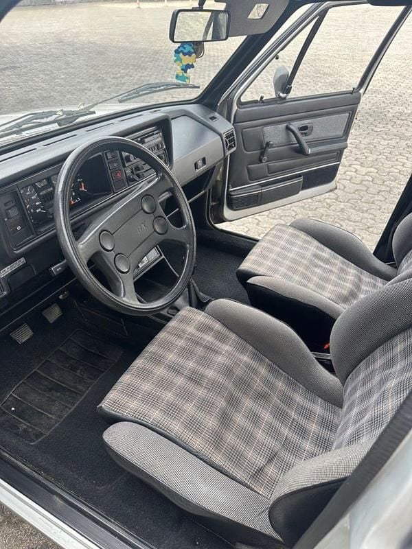 Gebraucht VW Golf II 94 PS (69 kW) 1983 Grau Kleinwagen