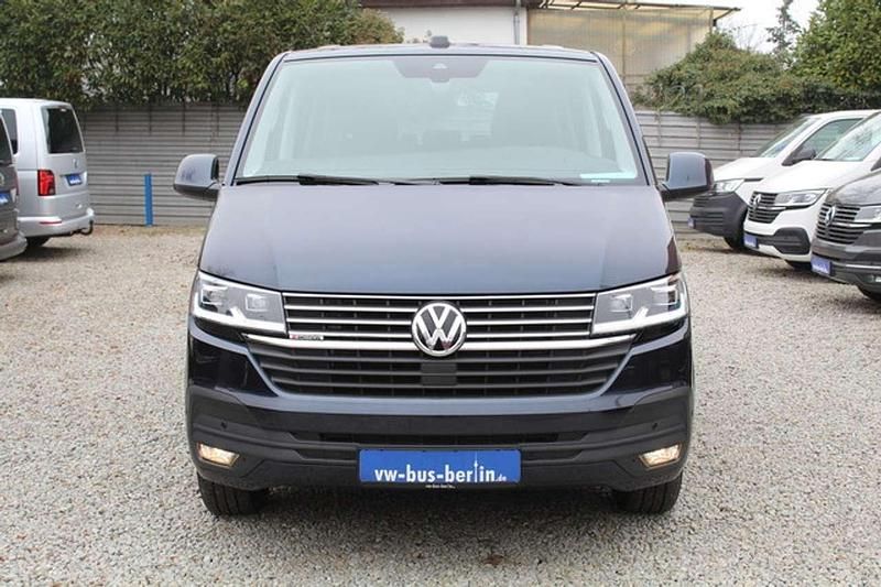 Gebraucht VW Multivan 204 PS (150 kW) 2023 Lt5u starlight blue Van