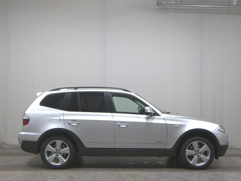 Titansilber metallic Gebraucht 2010 BMW X3 SUV | 3.950 € (Superpreis) - Bild 1/4