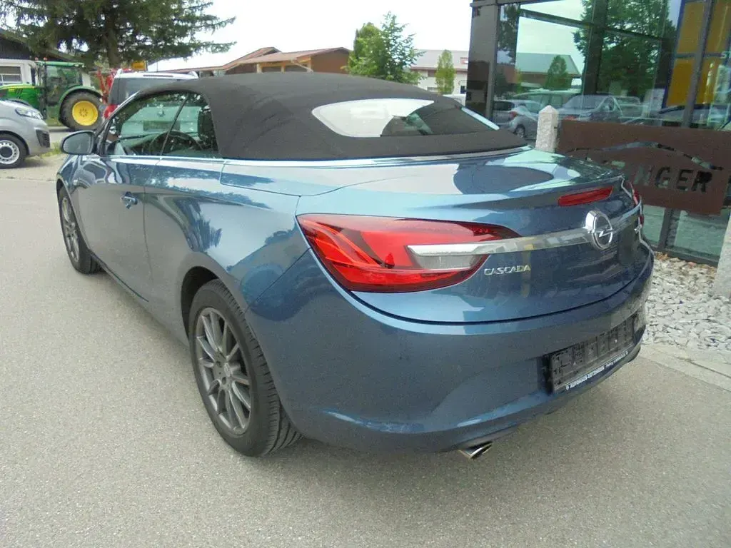 Gebraucht Opel Cascada Innovation 170 PS (125 kW) 2015 Azur blau (m2) Cabrio