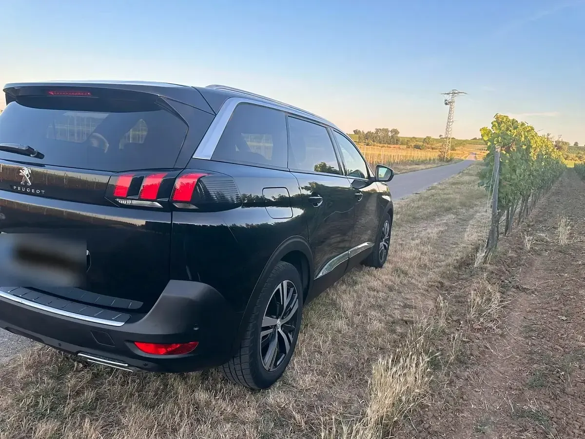 Gebraucht Peugeot 5008 Allure 131 PS (96 kW) 2017 Schwarz SUV