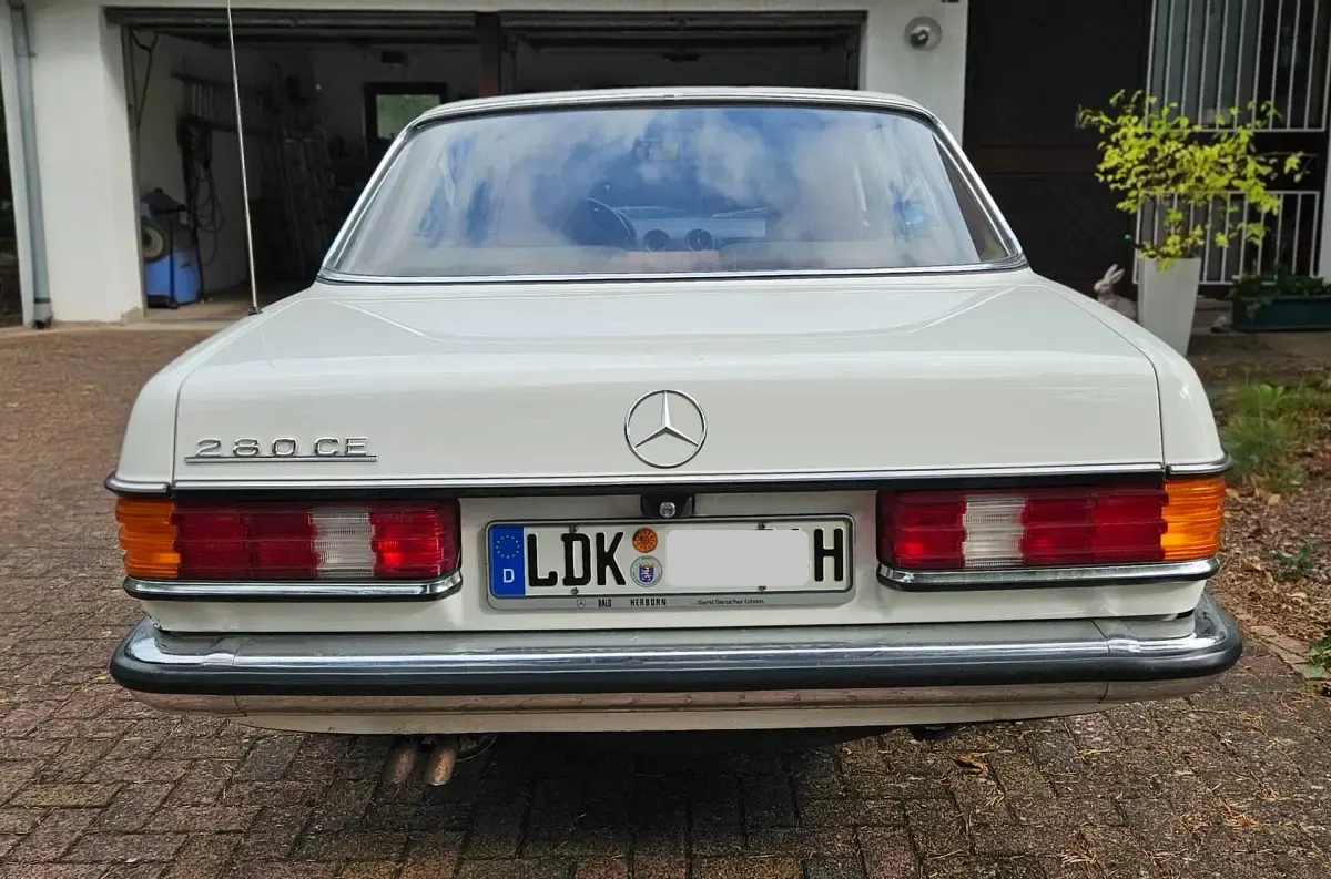Gebraucht Mercedes 280 177 PS (130 kW) 1977 Weiß Coupé