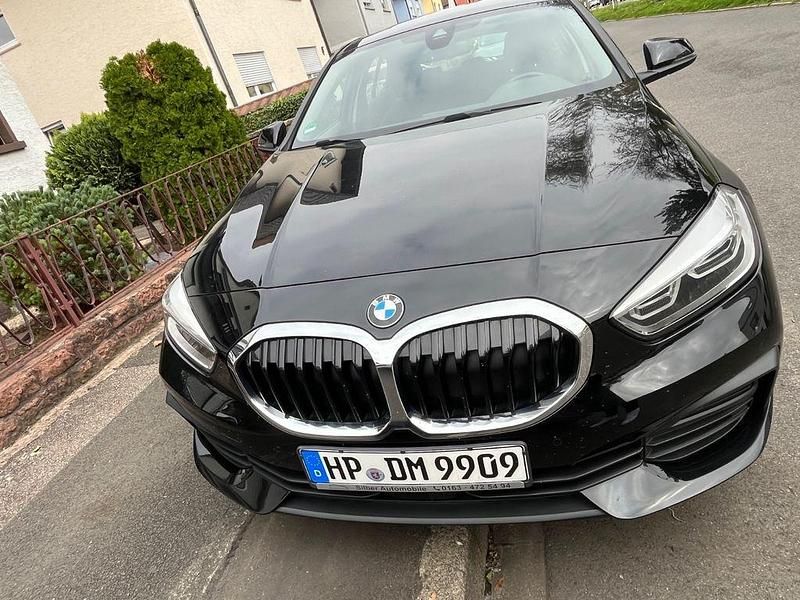 Schwarz Gebraucht 2022 BMW 118 Kleinwagen | 15.000 € (Guter Preis) - Bild 1/4