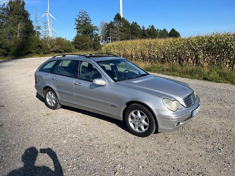 Silber Gebraucht 2003 Mercedes C180 Elegance Kombi | 3.500 € (Fairer Preis) - Bild 1/4