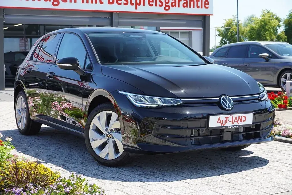 Neu VW Golf VIII 116 PS (85 kW) 2026 Schwarz Limousine