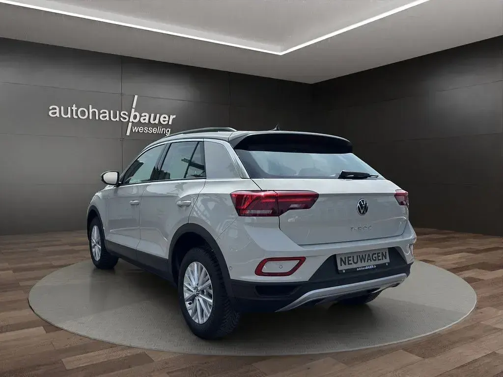 Gebraucht VW T-Roc Life 116 PS (85 kW) 2025 Ascotgrau SUV