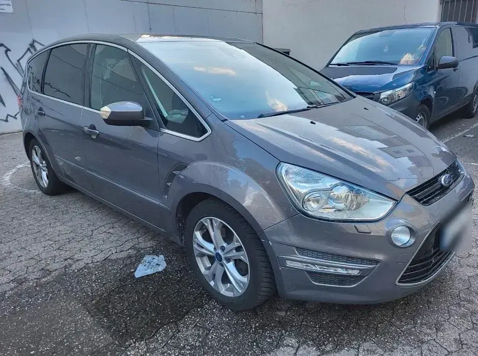 Gebraucht Ford S-MAX S 140 PS (102 kW) 2014 Grau Van / Kleinbus