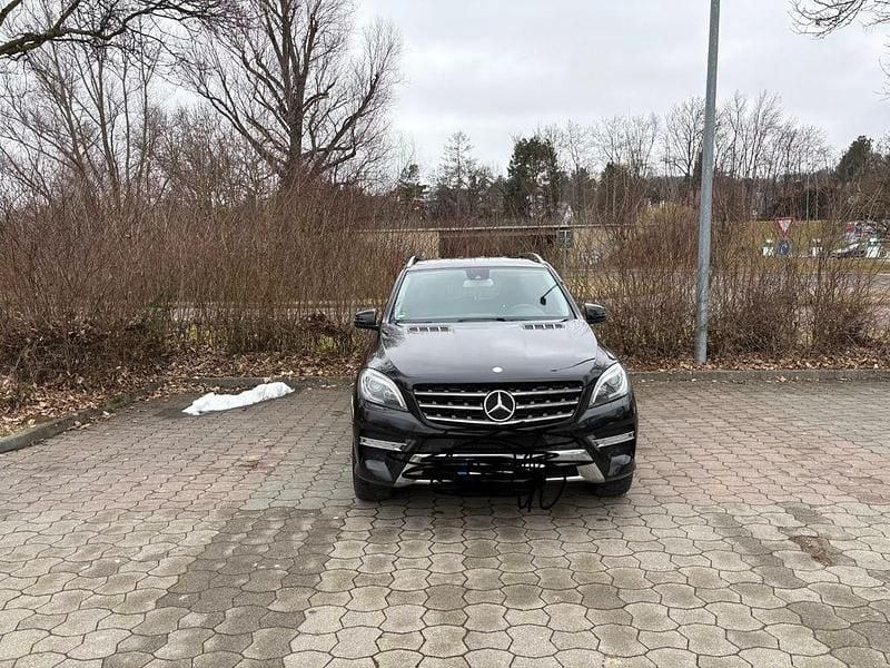 Gebraucht Mercedes ML250 204 PS (150 kW) 2012 Schwarz SUV