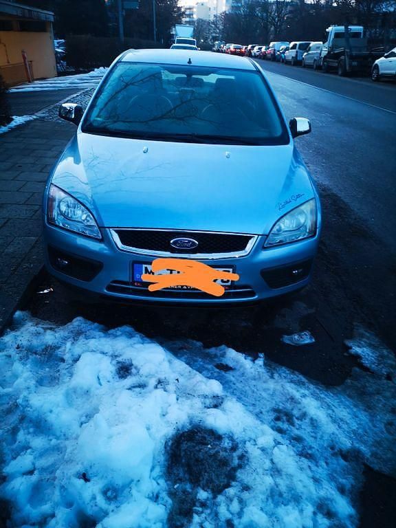 Gebraucht Ford Focus 101 PS (74 kW) 2006 Blau Limousine