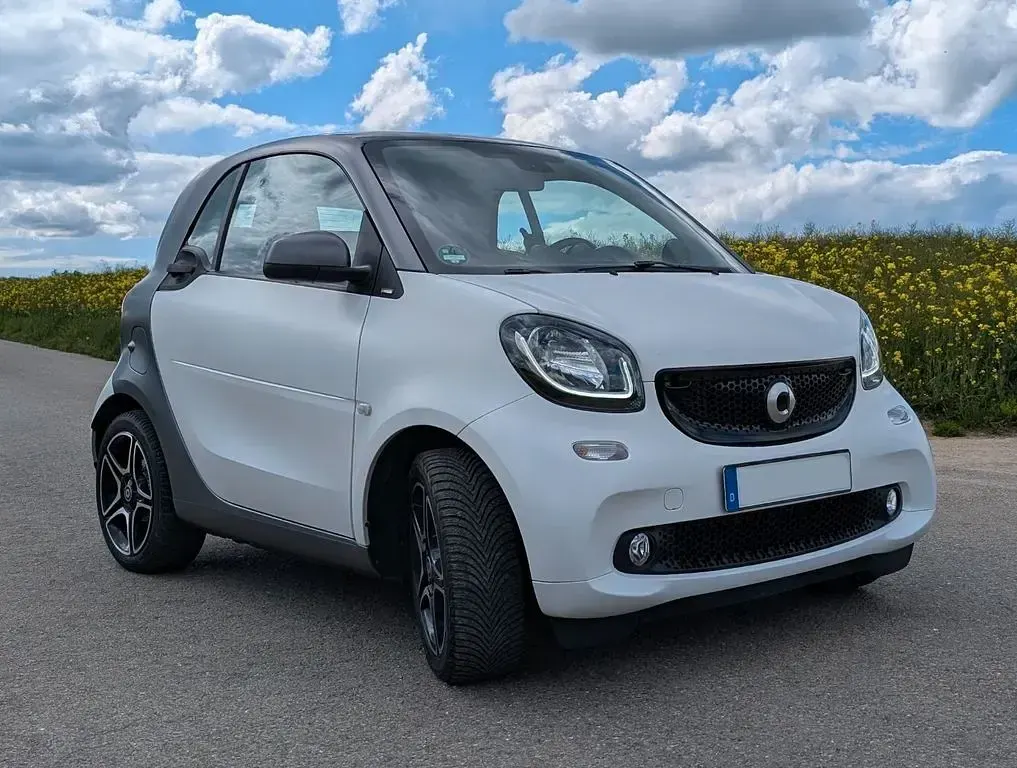 Gebraucht Smart ForTwo Coupé 90 PS (66 kW) 2016 Weiß Coupé