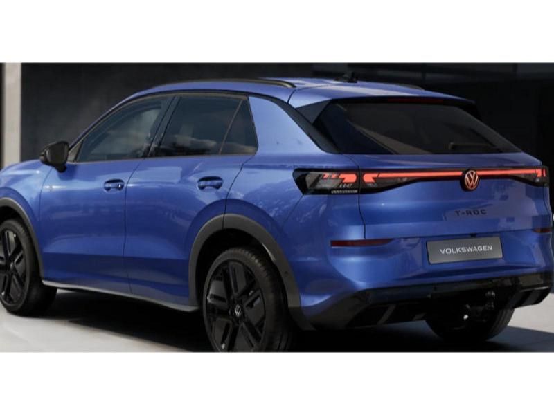 Neu VW T-Roc R-line 150 PS (110 kW) 2026 Celestial blue metallic SUV