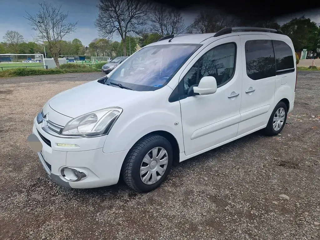 Gebraucht Citroën Berlingo SELECTION 92 PS (67 kW) 2014 Weiß Van / Kleinbus
