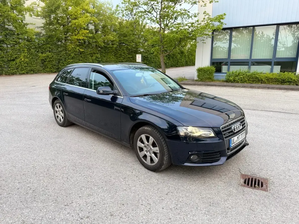 Gebraucht Audi A4 211 PS (155 kW) 2011 Blau Kombi