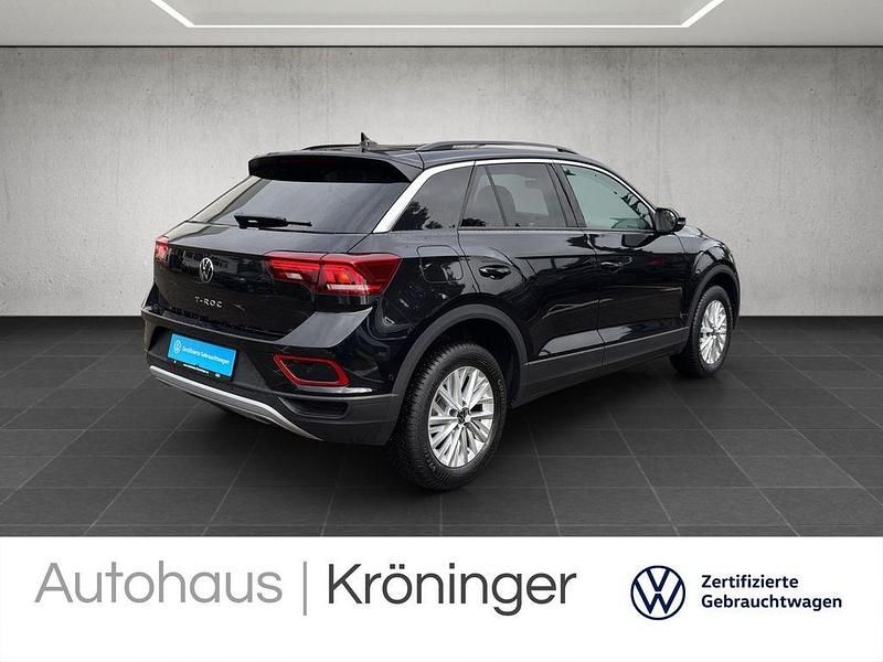 Gebraucht VW T-Roc Life 150 PS (110 kW) 2024 Deep black perleffekt SUV