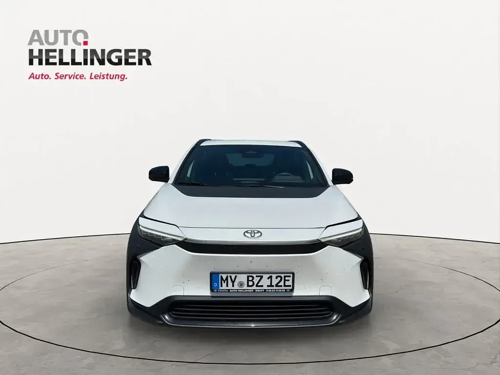 Gebraucht Toyota bZ4X 150 kW (204 PS) 2024 Weiß SUV