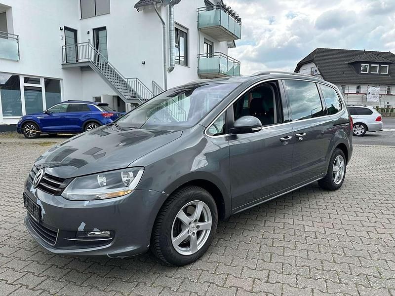 Grau Gebraucht 2011 VW Sharan Comfortline Van / Kleinbus | 8.500 € (Superpreis) - Bild 1/4