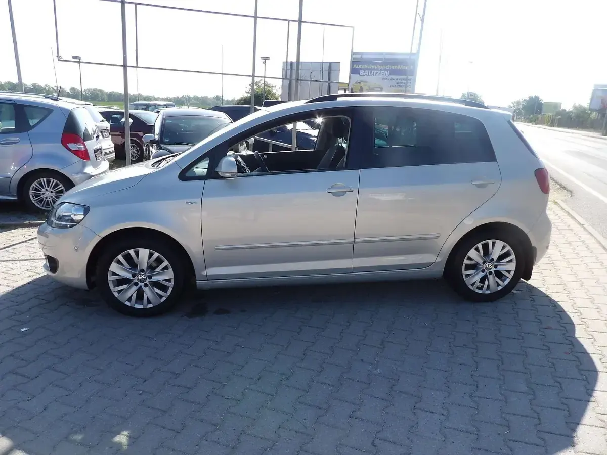 Gebraucht VW Golf VII Life 105 PS (77 kW) 2013 Silver leaf metallic Kleinwagen