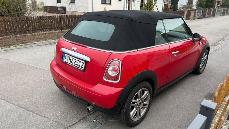 Gebraucht Mini Cooper Cabriolet 122 PS (89 kW) 2013 Rot Cabrio