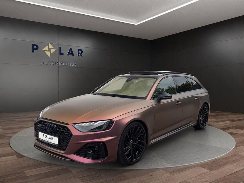 Weiß Gebraucht 2023 Audi RS4 Ambiente Kombi | 75.490 € (Teuer) - Bild 1/4