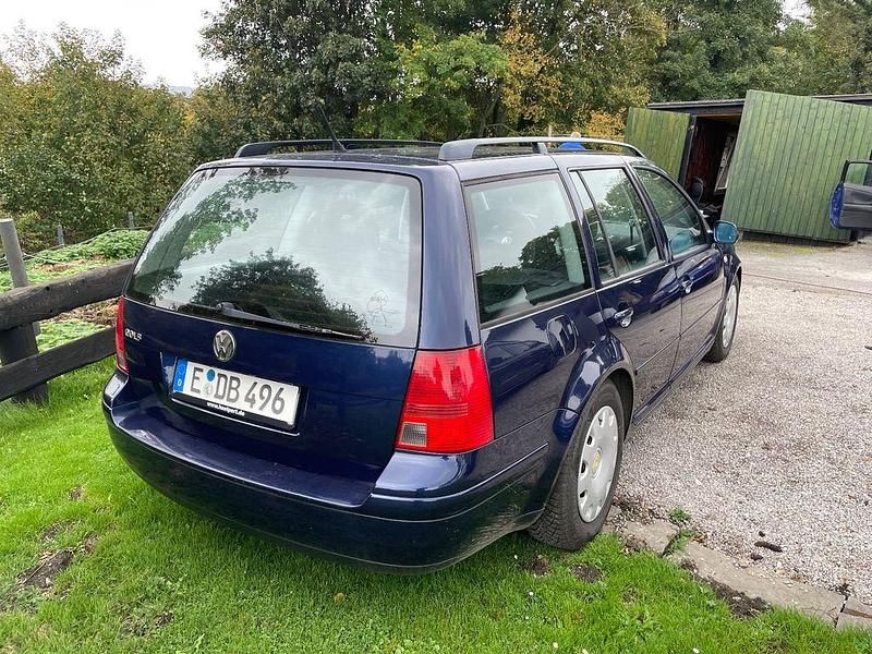 Gebraucht VW Bora Comfortline 101 PS (74 kW) 2000 Blau Limousine