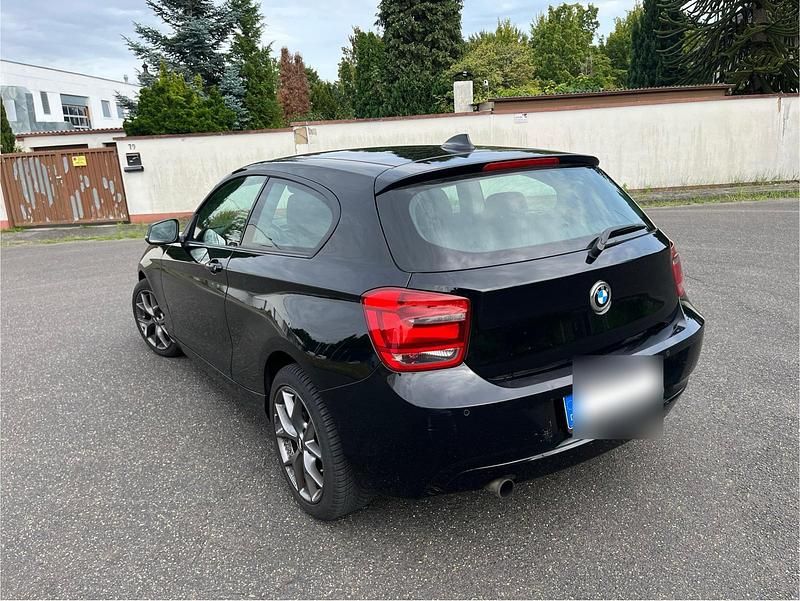 Schwarz Gebraucht 2014 BMW 114 Kleinwagen | 5.200 € (Superpreis) - Bild 1/4