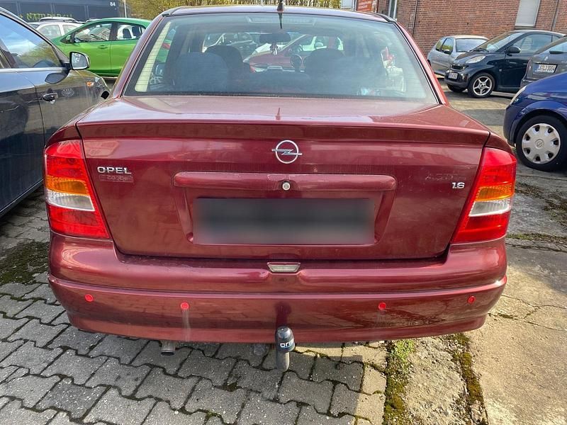 Gebraucht Opel Astra 75 PS (55 kW) 1999 Braun Limousine