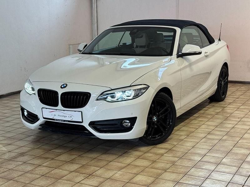 Alpinweiss iii Gebraucht 2021 BMW 220 Sport Line Cabrio | 24.990 € (Guter Preis) - Bild 1/4