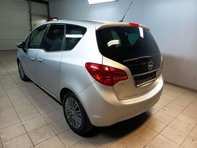Gebraucht Opel Meriva Active 110 PS (80 kW) 2014 Argon silber/ice silver (m2) Van / Kleinbus