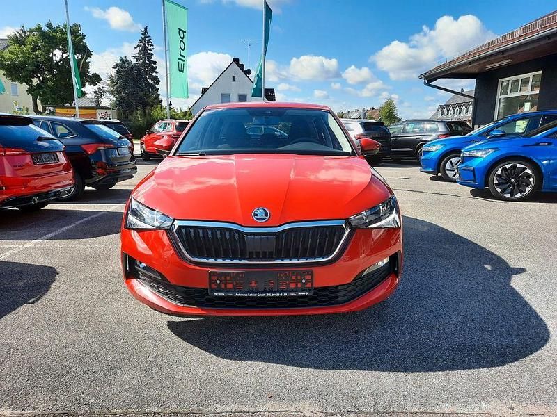 Gebraucht Skoda Scala Cool Plus 95 PS (69 kW) 2019 Rot Kleinwagen