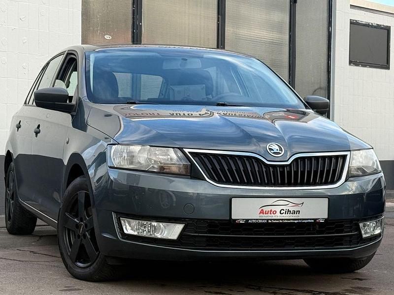 Gebraucht Skoda Rapid Active 86 PS (63 kW) 2014 Grau Kleinwagen