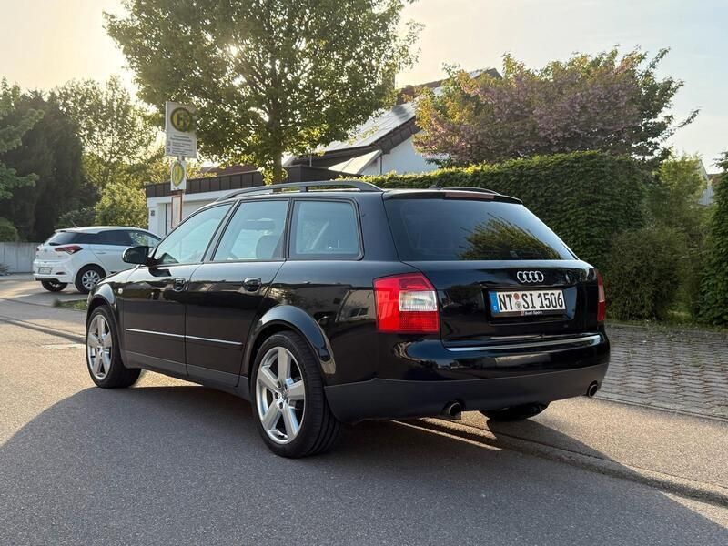 Schwarz Gebraucht 2003 Audi A4 Kombi | 2.800 € (Etwas zu teuer) - Bild 1/4