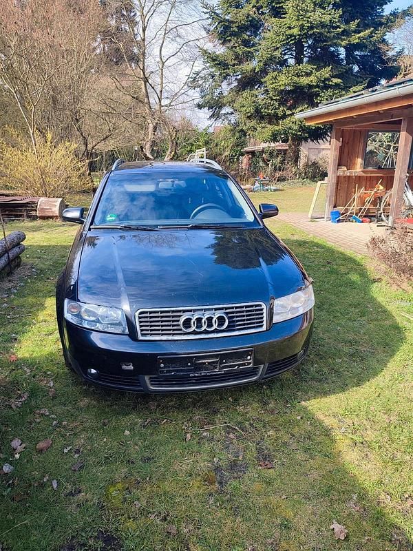 Second-hand Audi A4 130 CP (95 kW) 2003 Negru Break