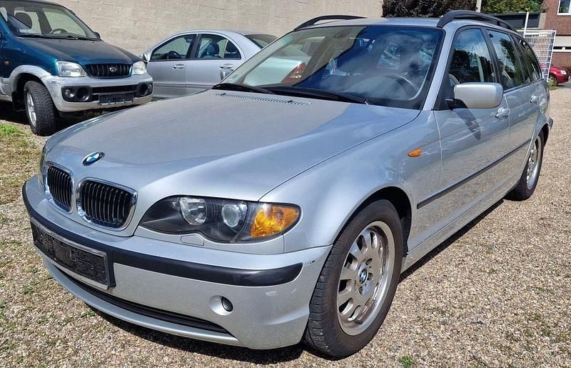 Silber Gebraucht 2005 BMW 320 Kombi | 2.990 € (Guter Preis) - Bild 1/4