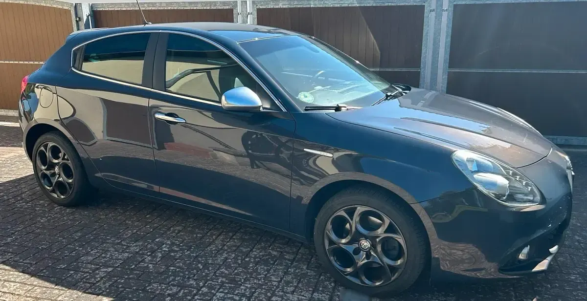 Gebraucht Alfa Romeo Giulietta Super 150 PS (110 kW) 2016 Blau Kleinwagen