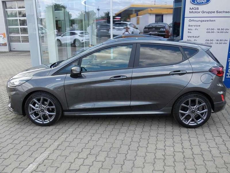 Gebraucht Ford Fiesta ST-Line X 101 PS (74 kW) 2023 Grau (magneticmetallic) Kleinwagen