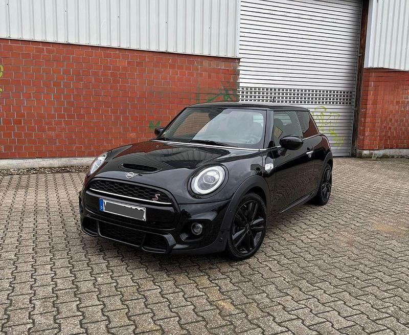 Gebraucht Mini Cooper S 192 PS (141 kW) 2020 Schwarz Kleinwagen