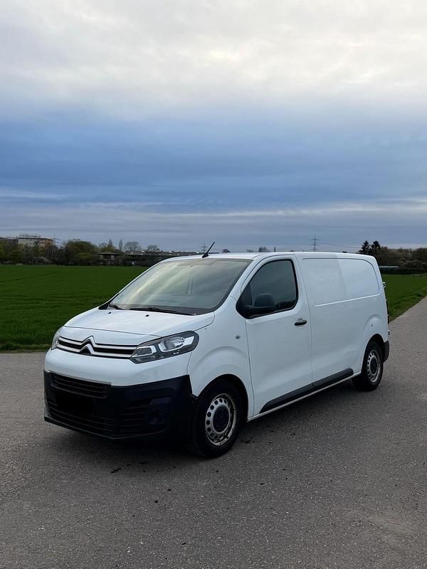 Gebraucht Citroën Jumpy 2019 Weiß Van / Kleinbus