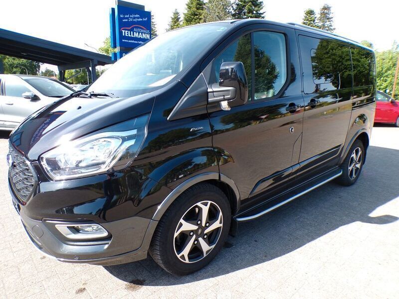 Schwarz Gebraucht 2022 Ford Tourneo Custom Active Van / Kleinbus | 43.990 € (Fairer Preis) - Bild 1/4