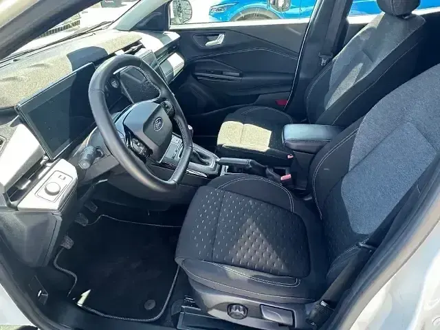 Second-hand Ford Puma Titanium 125 CP (91 kW) 2024 Alb SUV