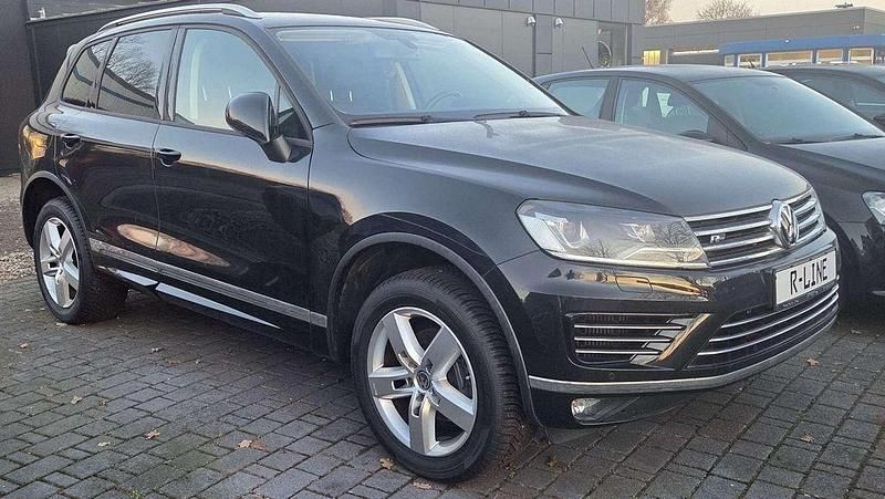 Gebraucht VW Touareg Terrain Tech 262 PS (192 kW) 2016 Deep black perleffekt SUV