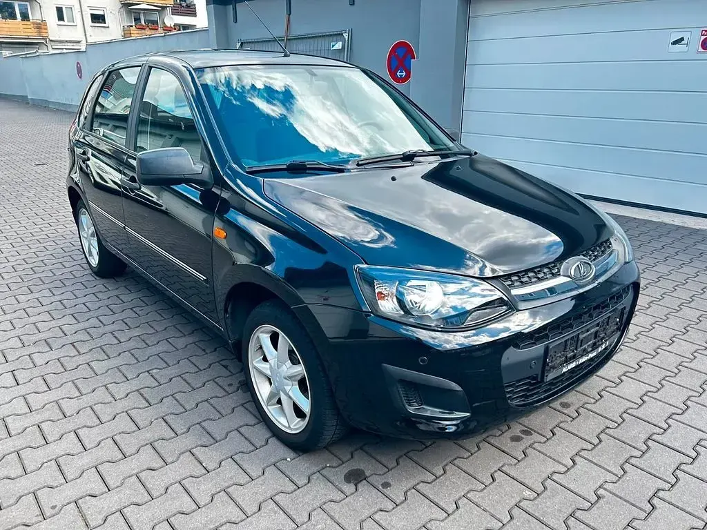 Gebraucht Lada Kalina 98 PS (72 kW) 2018 Schwarz Limousine