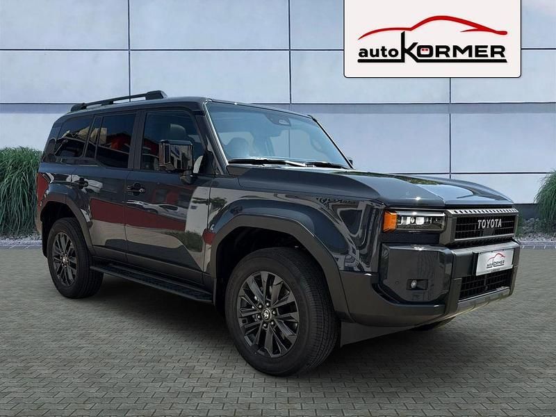 Dark grey Neu 2025 Toyota Land Cruiser TEC-Edition SUV | 88.880 € (Fairer Preis) - Bild 1/4
