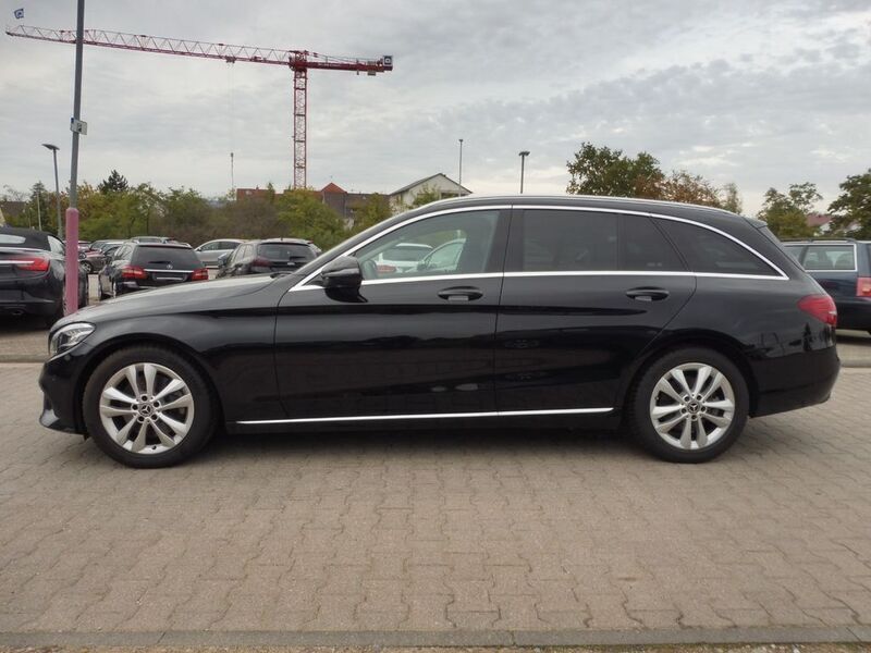 Gebraucht Mercedes C300 258 PS (189 kW) 2019 Schwarz Kombi