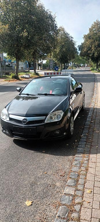 Schwarz Gebraucht 2006 Opel Tigra Cabrio | 1.890 € (Etwas zu teuer) - Bild 1/4