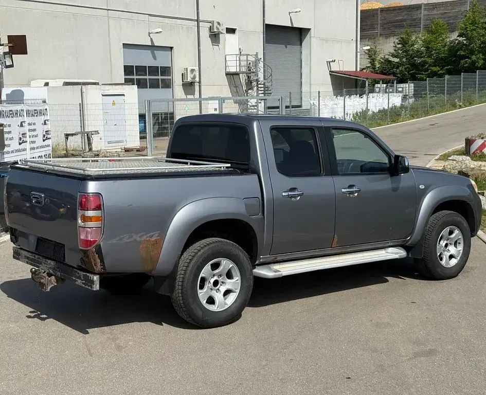 Używany Mazda BT-50 143 KM (105 kW) 2009 Szary Pickup