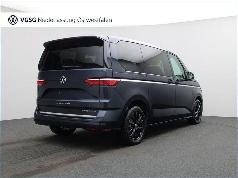 Gebraucht VW Multivan Style 177 PS (130 kW) 2025 Blau Van