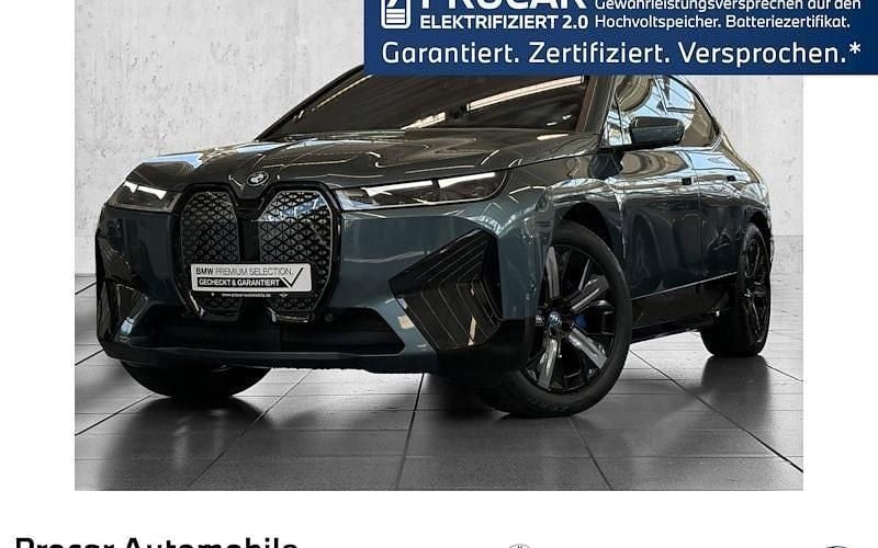 Blau Gebraucht 2024 BMW iX M Sport SUV | 53.940 € (Fairer Preis) - Bild 1/4