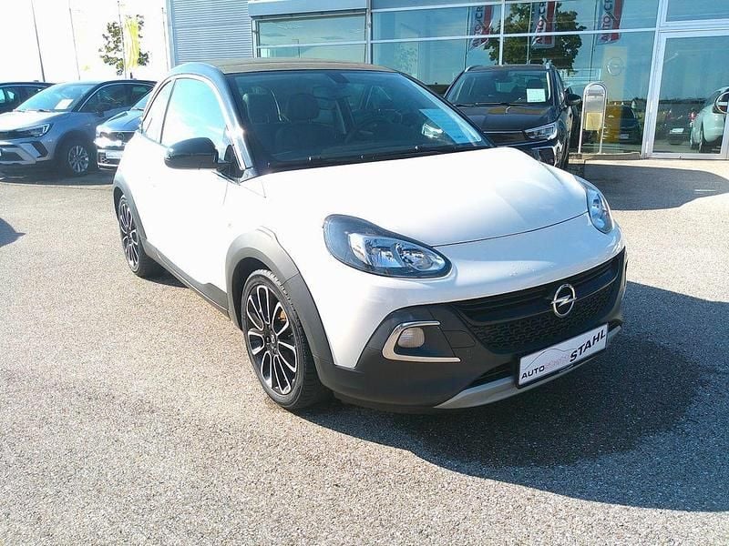 Cream white/dach schwarz (metallic) Gebraucht 2017 Opel Adam Rocks Rocks Kleinwagen | 11.990 € (Fairer Preis) - Bild 1/4